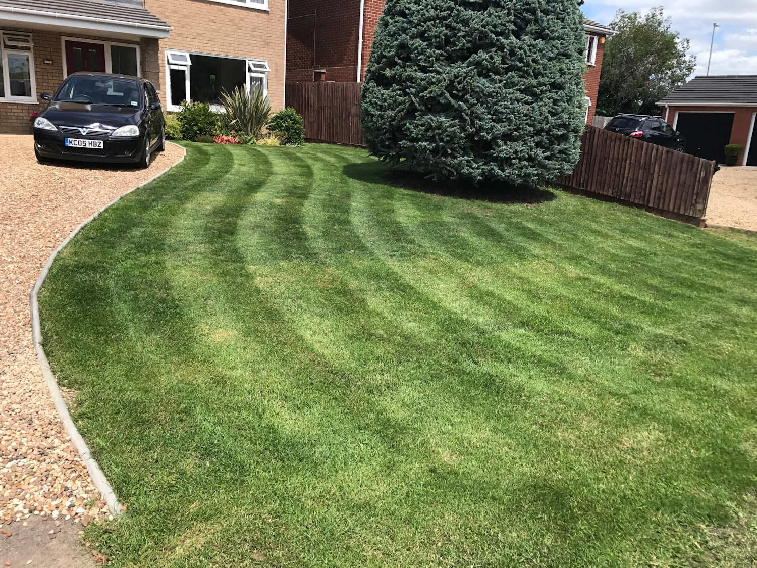 Curved Lawn Cutting